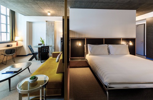 West Loop Hotel | The Emily Hotel