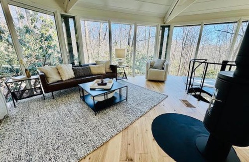 Hillsville House | The Enchanted Nook- Romantic Retreat