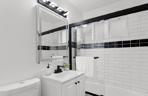Homewood House | The Executive suite, is the place to be. Work and play ready,