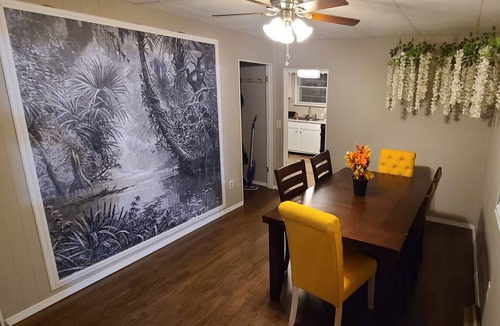 Belleville House | The Frog Prince Cottage- Pet Friendly