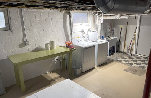 Bloomington Apartment | The Front One Spacious 1Bd Apt