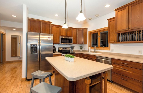 The Galena Territory House | The Gathering Place- Modern, Spacious, 6 Bedrooms