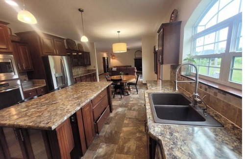 Groveland House | The Groveland Guesthouse on 3 acres