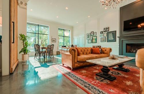 Uptown Hotel | The Guesthouse Hotel