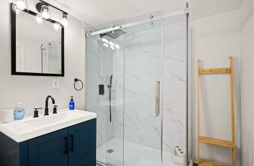 Peoria Heights House | The Heights Nook Peaceful Getaway with a Den