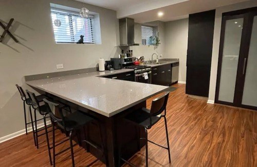 Rogers Park Apartment | The Holiday Lake House - 2br 2bth - 50 steps from the beach!