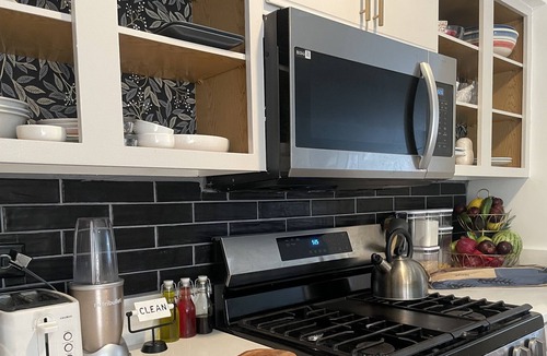 Woodlawn House | The Hyde Park Haven