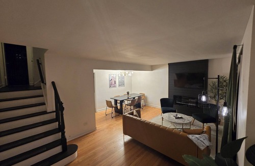 Edgewater House | *The JewelBox* Quiet 3-Bed Townhouse