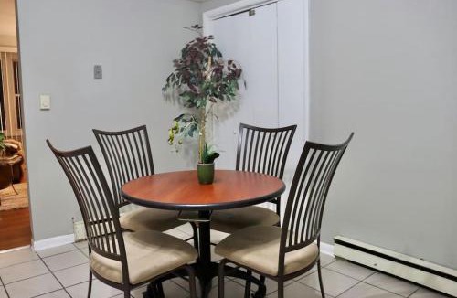 Fox Valley Apartment | The Little Amazon
