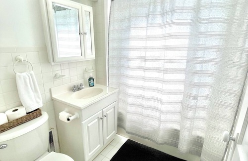 Mattoon House | The Little House on Prairie: Family-Friendly 2-Bedroom Getaway