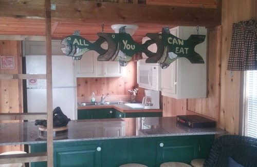 Williamson Cabin | The Lodge on the Lake. Pet Friendly