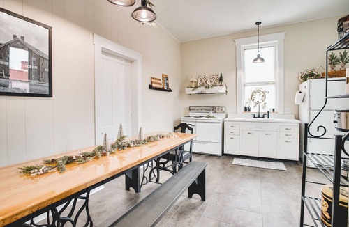 Highland Apartment | The Loft on the Square