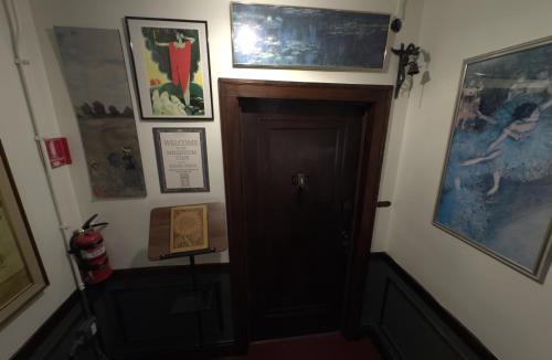 Albany Park Apartment | The Millennium Club at the Solar Lodge, 1 bdrm, 1 bath premium private apt