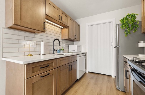 Loves Park Apartment | The Modern Haven-3 beds, excellent location in peaceful Loves Park