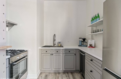 Park West Hotel | The Neighborhood Hotel - Lincoln Park 204 - Two Bedroom