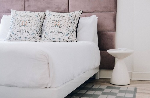 Park West Hotel | The Neighborhood Hotel - Lincoln Park 403 - Two Bedroom