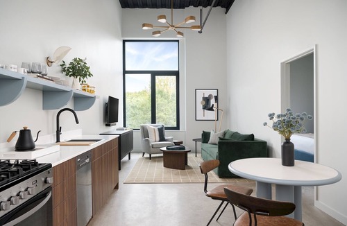 Near West Side Apartment | The Neighborhood Hotel - Little Italy One Bedroom - ADA