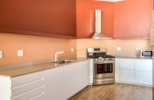 River North Apartment | The Orleans - Floor 2 Private roof deck Patio!
