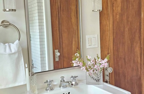 Highwood Cottage | The Pleasant Hill Cottage-Storybook Luxury Near Lake Michigan & Heart Of It All!