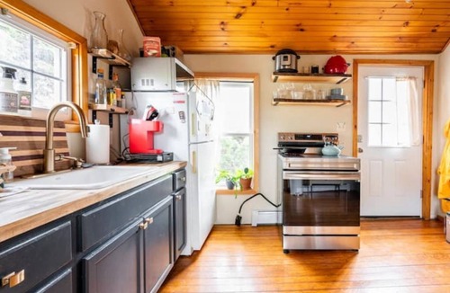 Catskill House | The Railway Bridge Cottage