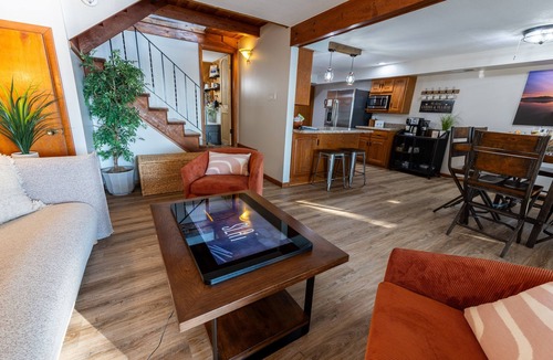 Decatur House | The Ridge | Lake Front | Hot Tub | Kayak+Pvt Dock