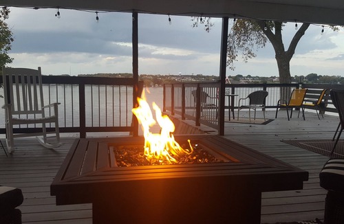 Port Byron House | The river's edge on the Mississippi