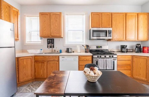 Roscoe Village Apartment | The Roscoe Village Guesthouse