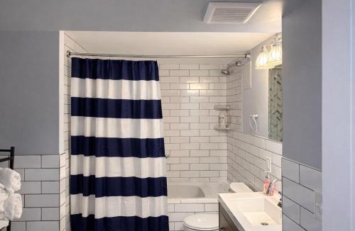 Northwest Bed & Breakfast | The Serene Spring House Retreat - B