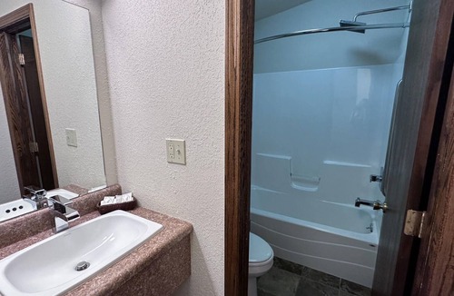 Shelbyville Hotel | The Shelby Inn