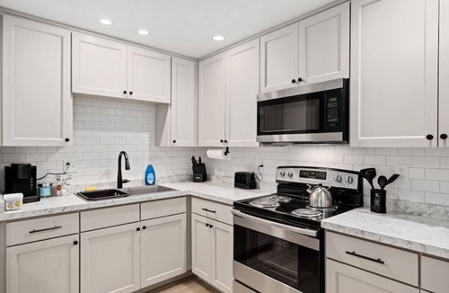 Morton Apartment | The Silo 1 - 1BD Traveler's Haven