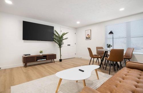 Morton Apartment | The Silo 8 - Modern 2BD in a Quiet Neighborhood