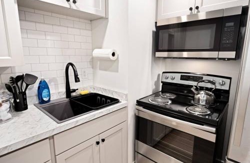 Morton Apartment | The Silo 8 - Modern 2BD in a Quiet Neighborhood