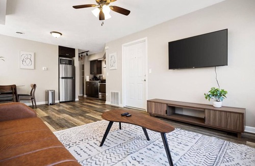 Peoria Apartment | the susan: a cozy, comfy 1bd suite
