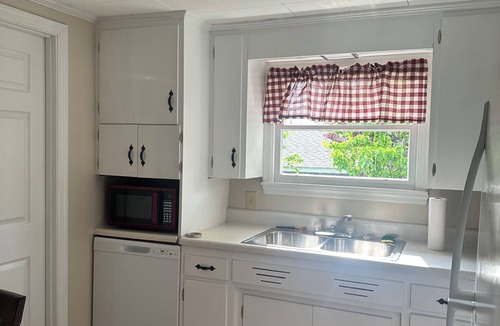 Harrisburg House | The Tinley House. Close to hiking, hunting. Bike trail and hospital, shopping