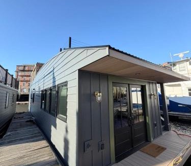 North End House | The Wave