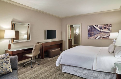 Downtown Chicago Hotel | The Westin Chicago River North