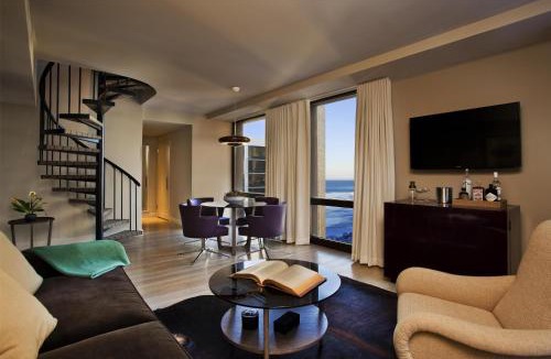 Near North Side Hotel | Thompson Chicago, by Hyatt