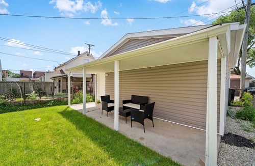 Clearing Apartment | Three Bed Spacious Comfy Apt by Midway Airport