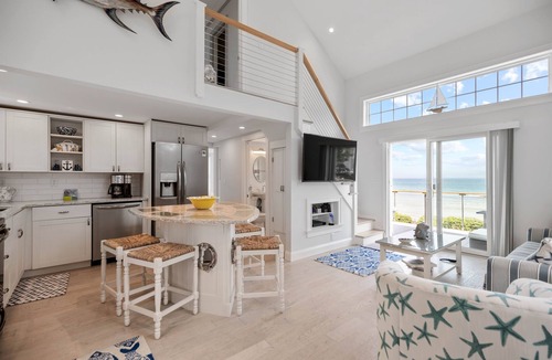 Ogunquit House | Tommy’s On The Rocks – A Coastal Gem on Marginal Way