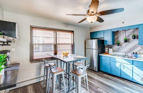 Elmwood Park Apartment | Top Rated Condo King Bed Safe Historic Location