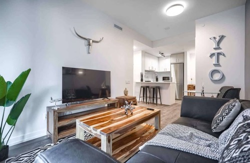 Bay Cloverhill Apartment | TOR - IMMIX 1B (1403)