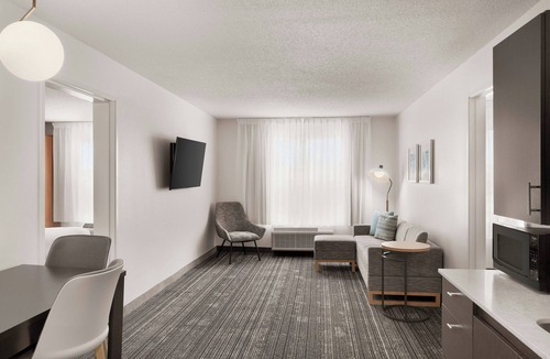 Naperville Hotel | TownePlace Suites Chicago Naperville
