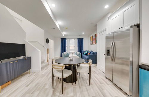 Lisle House | Townhome < 5 Mi to Naperville & Morton Arboretum