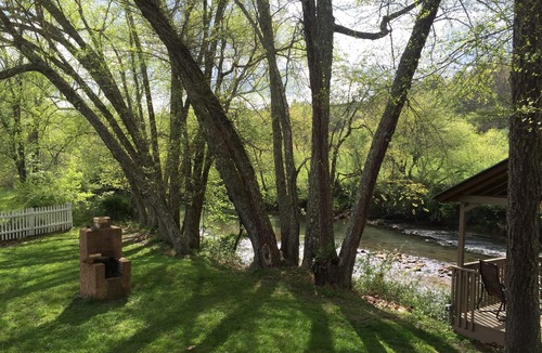 Murphy Ski Chalet | Tranquil Chalet - Nottely Riverfront, Starlink w/Roku TV, Easy River Access