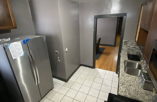 Grand Boulevard Apartment | Travel Nurse/Health Professional 3-Bed Apartment