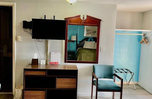 Olney Hotel | Traveler's Inn Motel