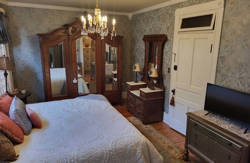 Decatur Condo | Traveling Professionals welcome for an extended stay at the PrairieOlm
