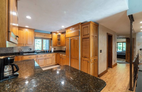 Graymont House | Trek & Relax: Countryside Home w/Hot tub+Water Views+Fishing+Grill+Campfire+