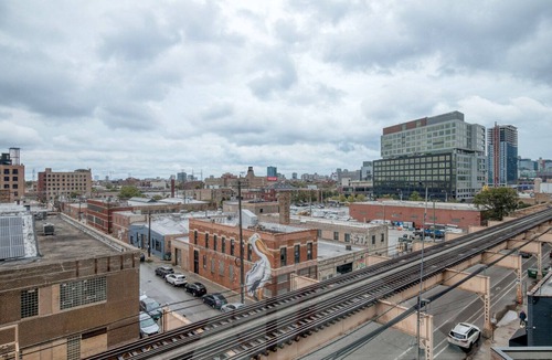 Near West Side Apartment | Trendy West Loop 2BR w/Lounge & Pool, nr Union Park, by Blueground