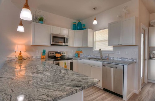 Surfside Beach Condo | Turtle’s Pace Beachfront Condo - New with amazing views and decor